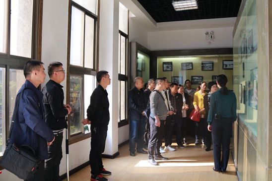 參觀葉挺紀(jì)念館