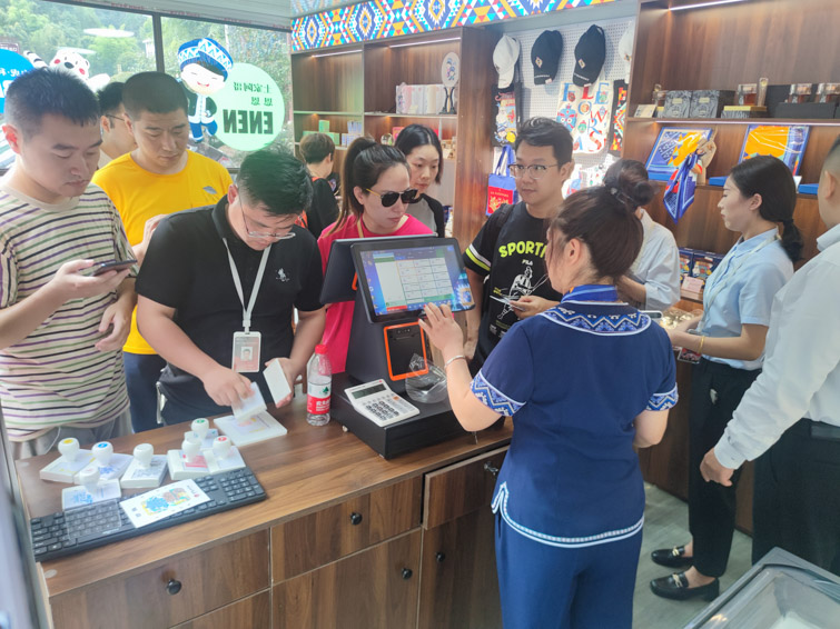 1696724951793852.jpg c40c6e49ff937d4ba5ed1a216c53d04.jpg