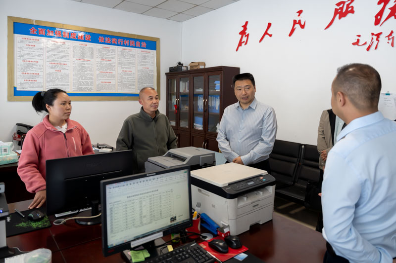 董事長胡明義到茅壩槽村調(diào)研指導鞏固拓展脫貧攻堅成果同鄉(xiāng)村振興有效銜接工作